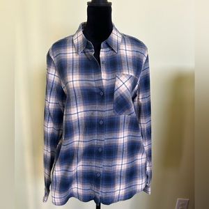 NWT Bass Outdoors Womens Expedition Stretch- Plaid Shirt!